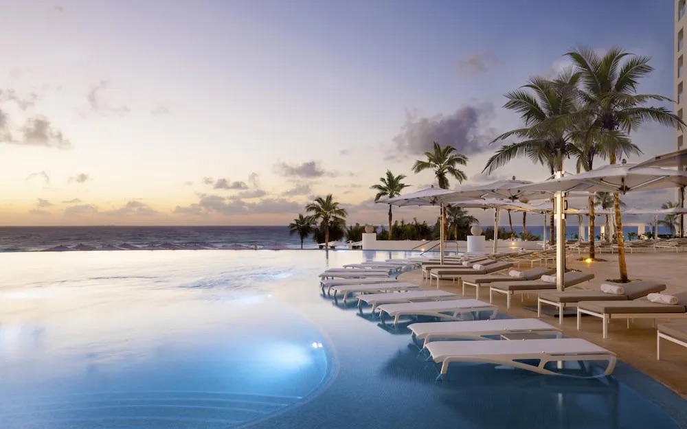 Sun Palace / Le Blanc Spa Resorts